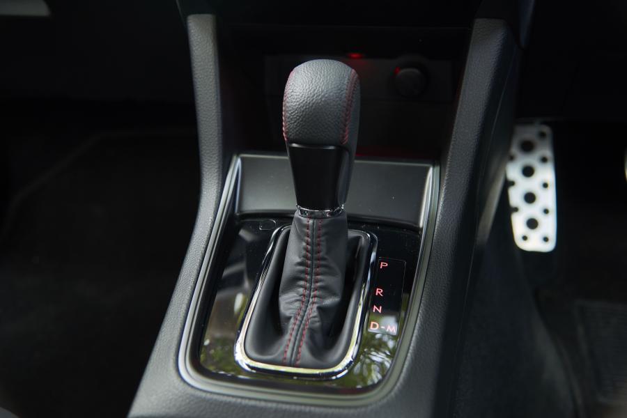 Детали интерьера Subaru WRX 2017 года  (ZA) (фото 3 из 40)